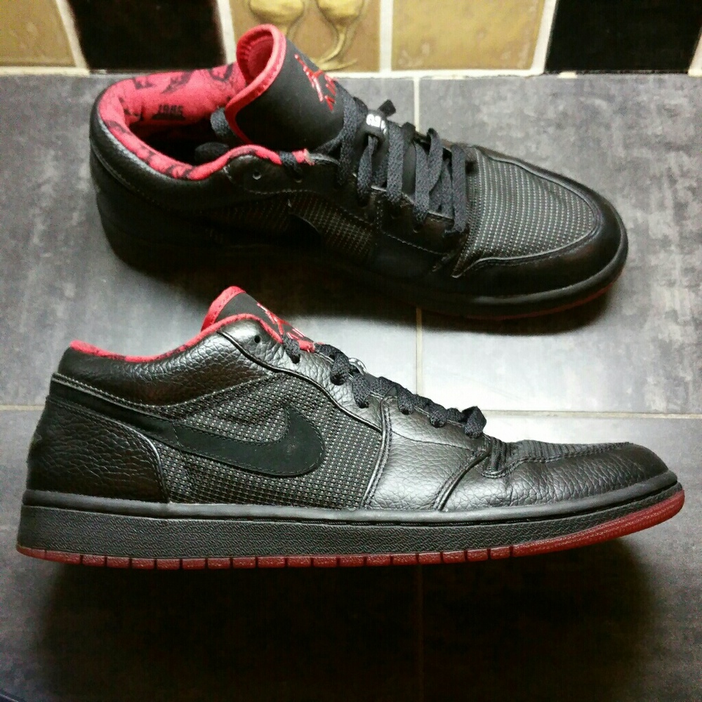 Nike Air Jordan 1 Retro Low Sz 11.5